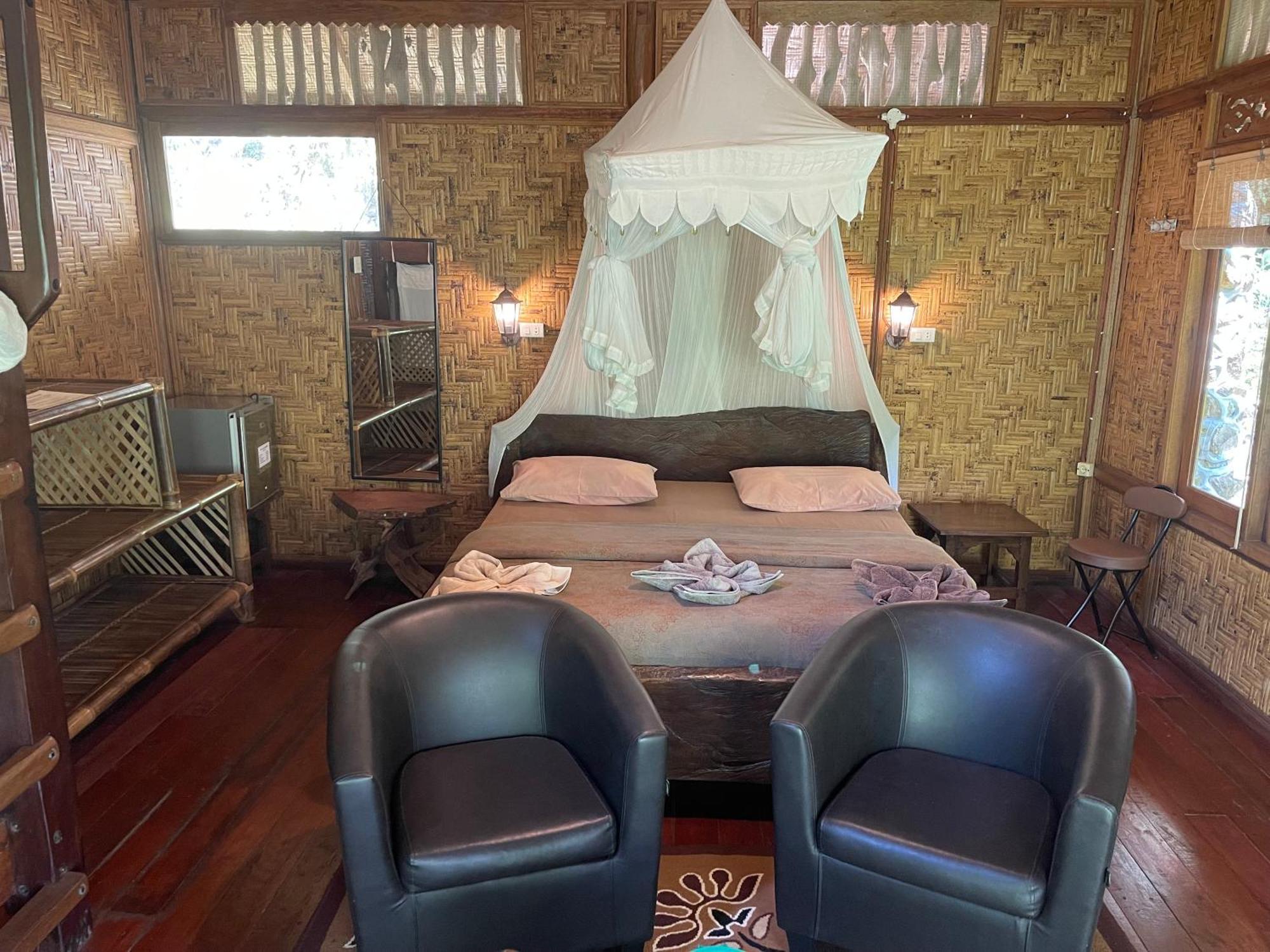 Kupu Kupu Garden Guest House & Cafe Bukit Lawang Exterior foto