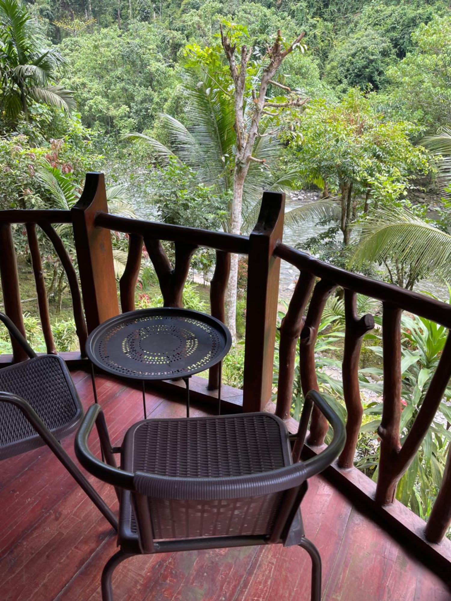 Kupu Kupu Garden Guest House & Cafe Bukit Lawang Exterior foto