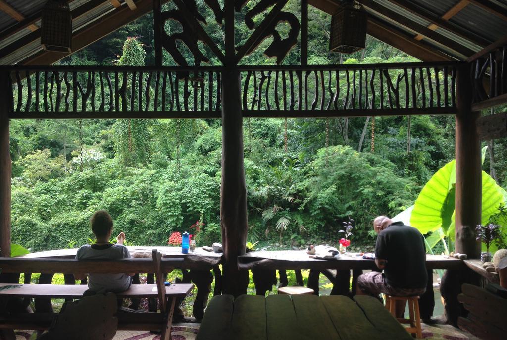 Kupu Kupu Garden Guest House & Cafe Bukit Lawang Exterior foto