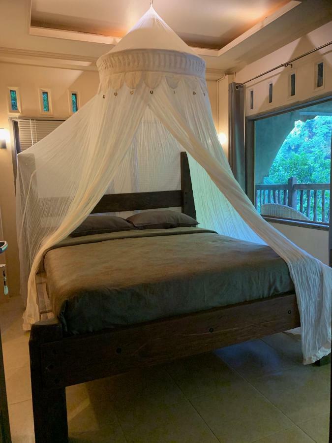 Kupu Kupu Garden Guest House & Cafe Bukit Lawang Exterior foto