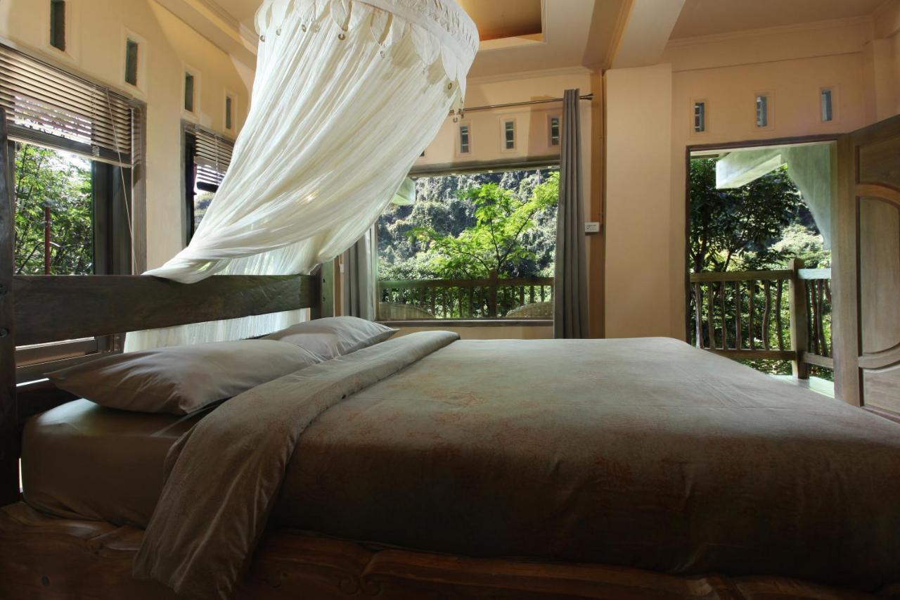 Kupu Kupu Garden Guest House & Cafe Bukit Lawang Exterior foto