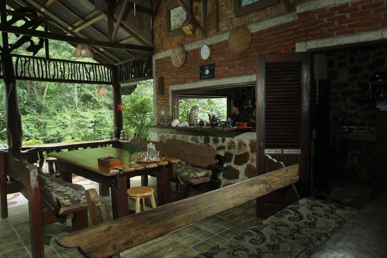 Kupu Kupu Garden Guest House & Cafe Bukit Lawang Exterior foto